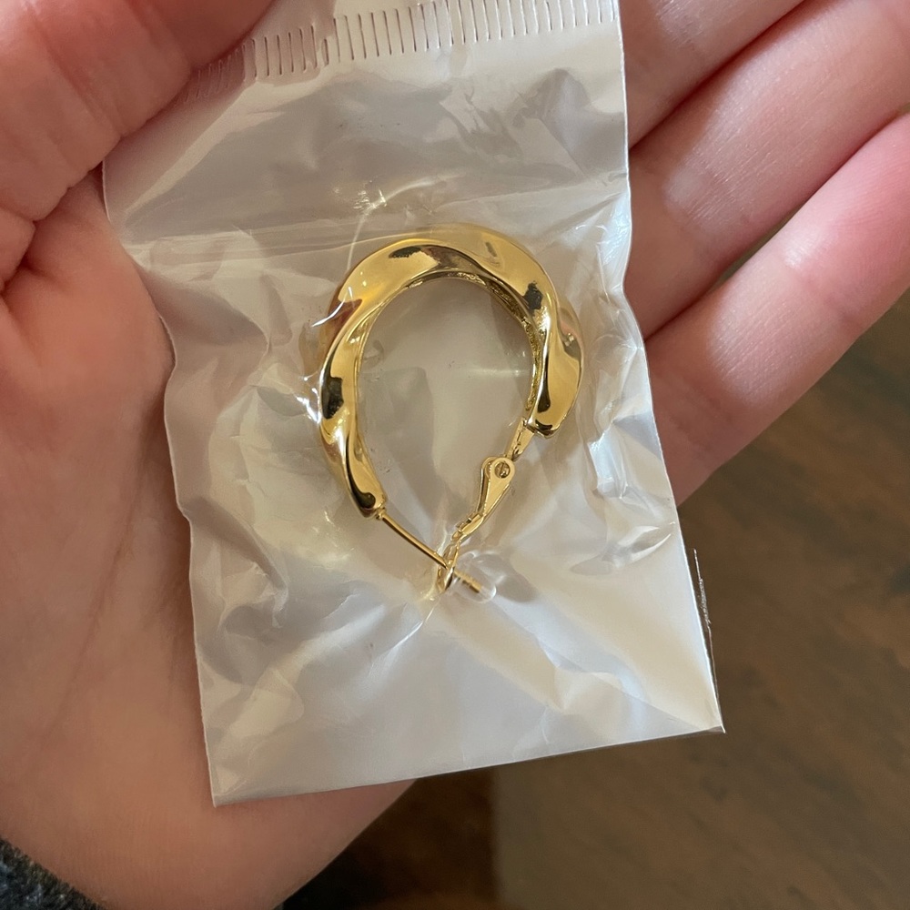 Cali tiger “fia hoops” earrings